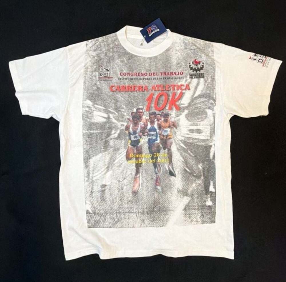 Vintage 2001 Carrera Atletica 10K Running Event T-Shirt White Size L